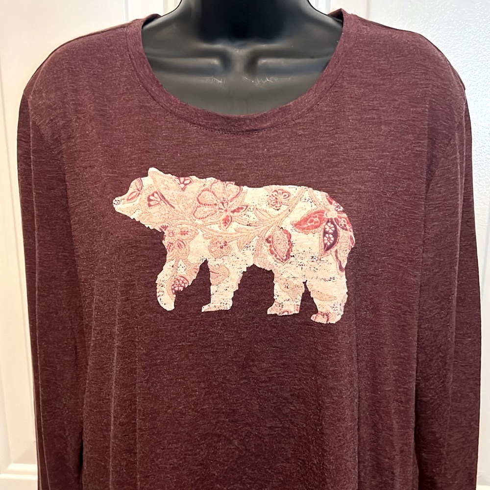 G.H. BASS CO 🐻 COTTON BLEND BURGUNDY RED LONG SLEEVE BEAR TSHIRT TOP Women’s XXL - Picture 2 of 7